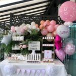 mesa-dulce-banderines-violetas-globos-de-colores